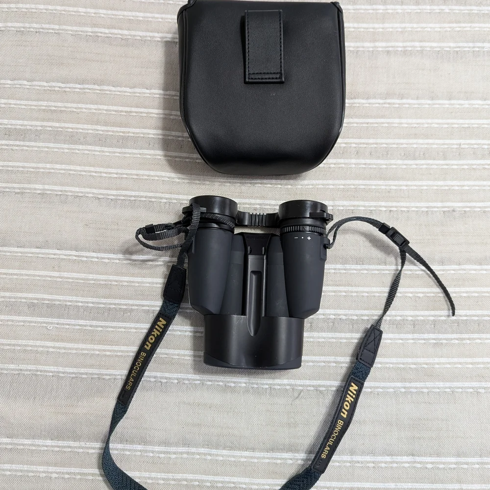 Nikon Black Compact Binoculars with Case